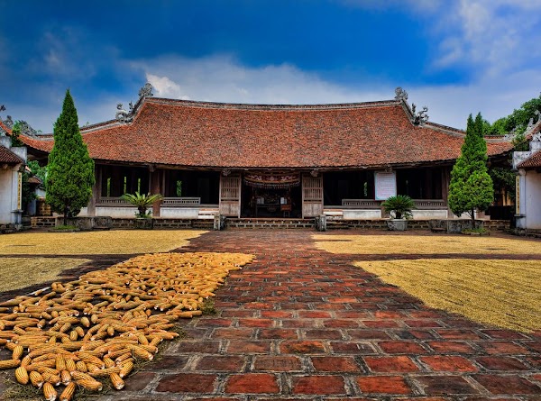 Mong Phu village hall 1