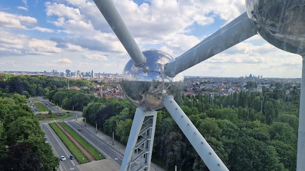 Atomium 4