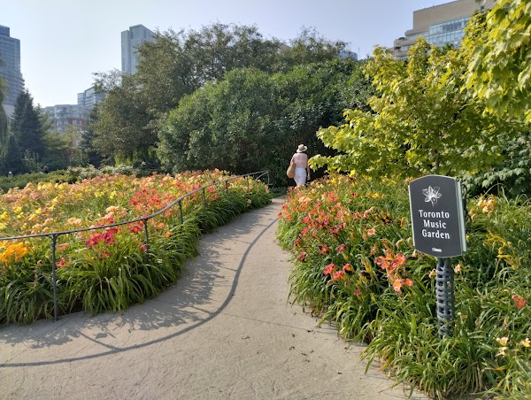 Toronto Music Garden 5