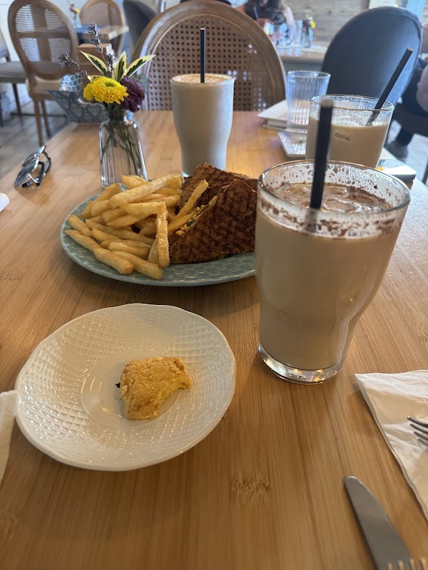 Verandah Cafe by the beach 3
