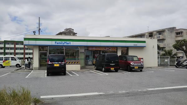 FamilyMart Okinawa Yogi 1