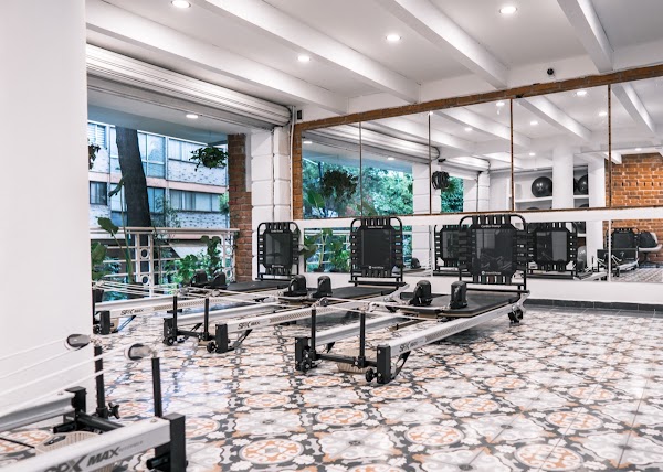 Índigo Studio MX - Pilates Reformer