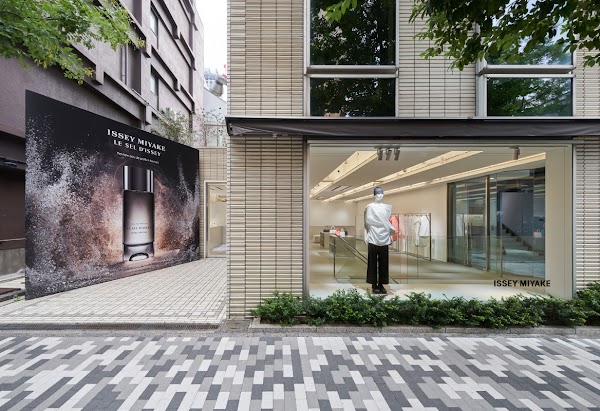 ISSEY MIYAKE Aoyama Store