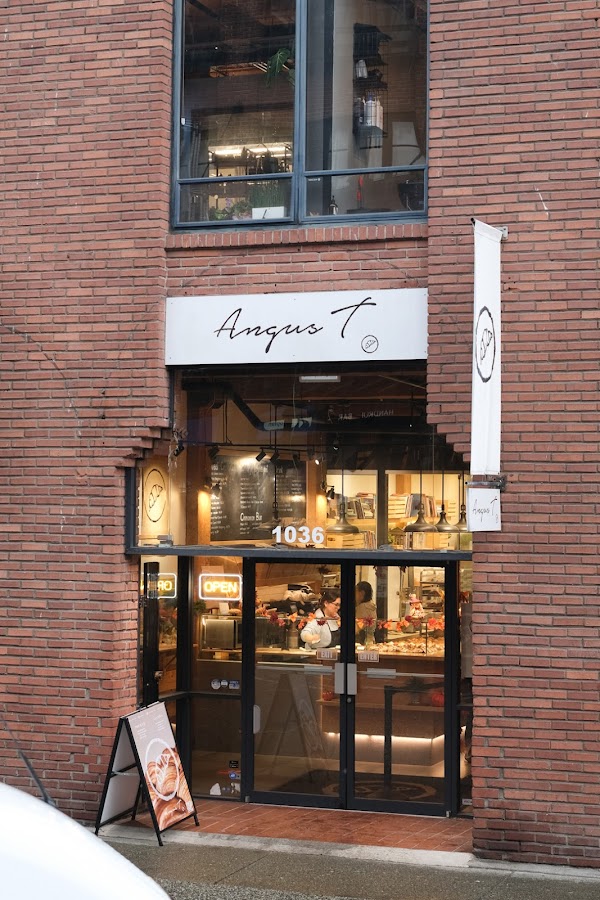 Angus T Bakery & Café - Yaletown
