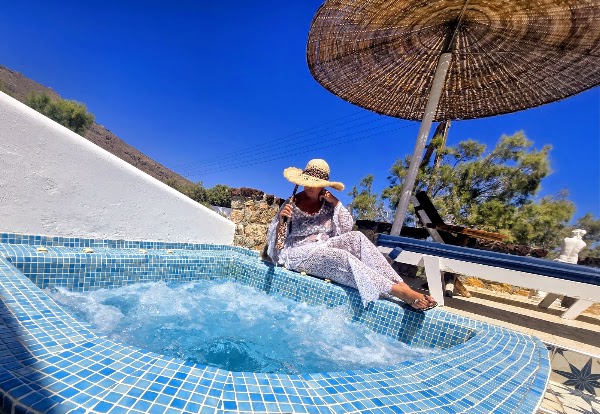 Luxury Villa Blue Dome Santorini 4