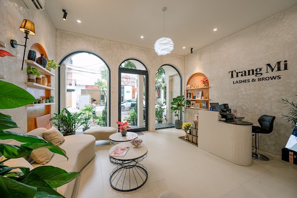 Trang Mi Lashes & Brows 4