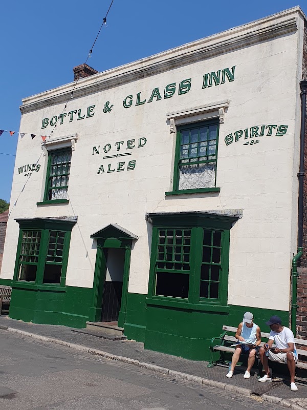 Bottle & Glass Inn 5