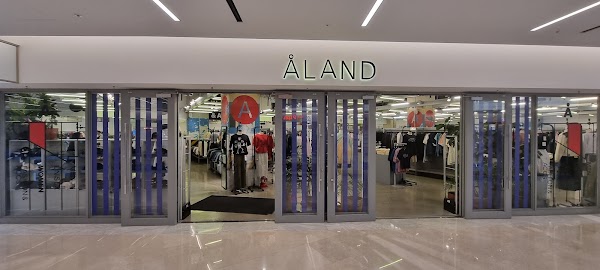 Å Land