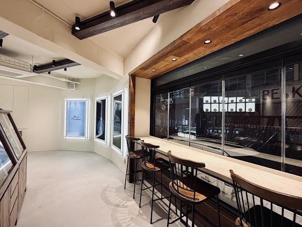PaperCrane Bakery & Cafe