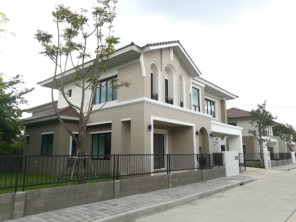 Doi Saket District