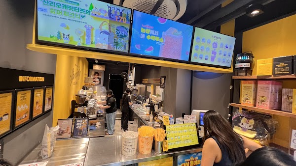 Compose Coffee Myeongdong-gil Branch 2