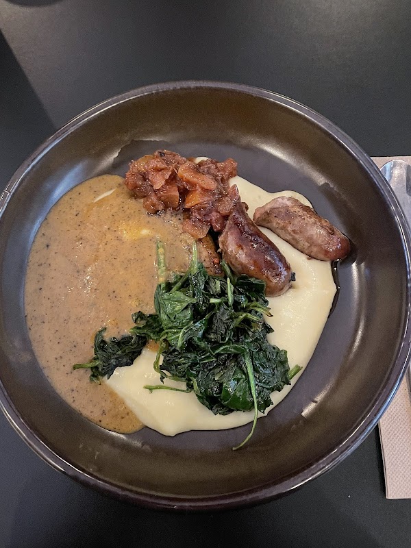 Everybody Eats Wellington 3