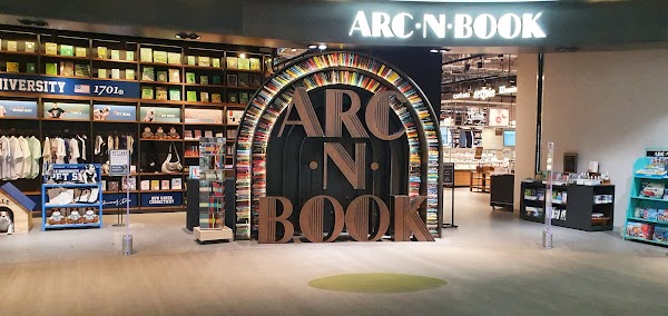 ARC·N·BOOK - Lotte World Mall
