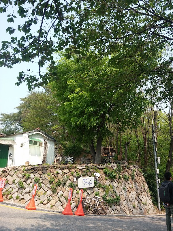 Baekseokdong-gil 4