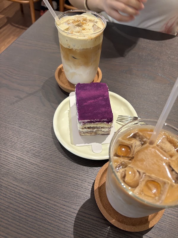Sonder Cafe and Bakery (previously Cafe Lilac) 4