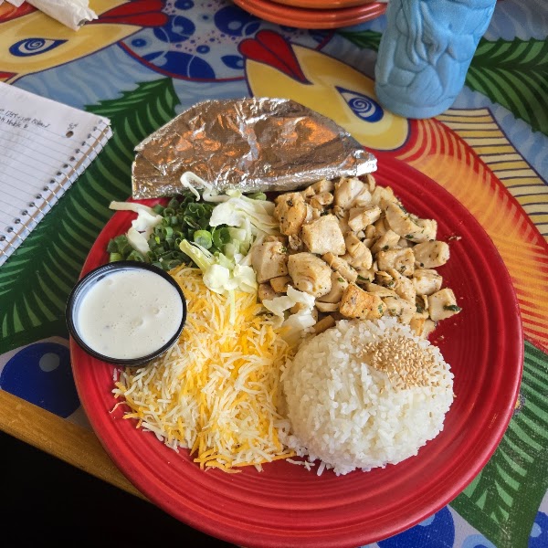 Mama Kwan's Tiki Bar & Grill 3