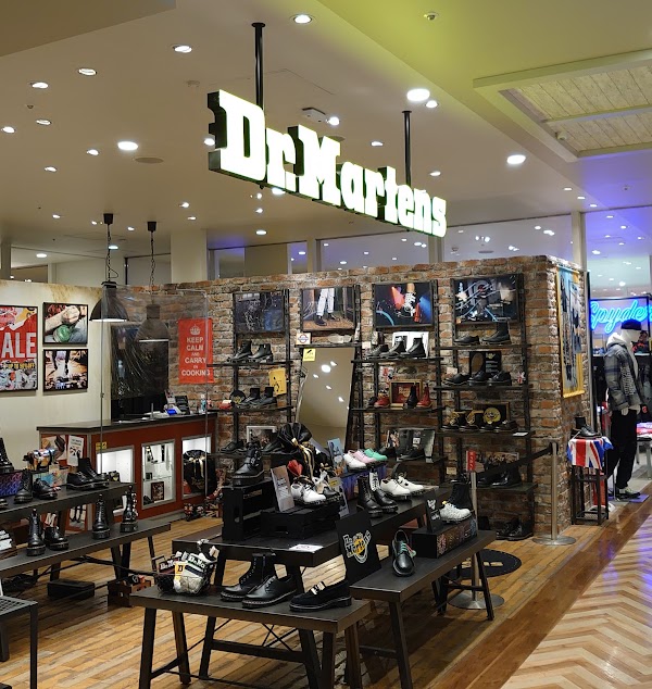Dr. Martens Yokohama Vivre