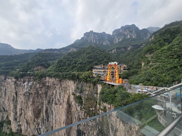 Baoquan Tourist Resort 4