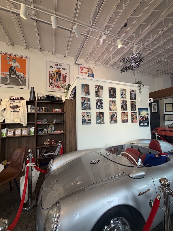 Sofia Vintage Motor Café 2