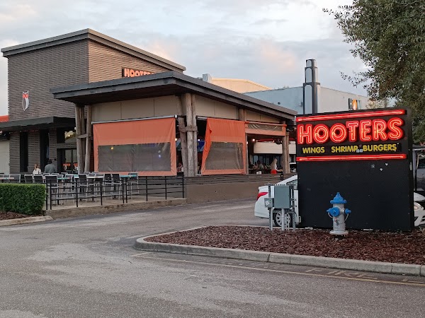 Hooters