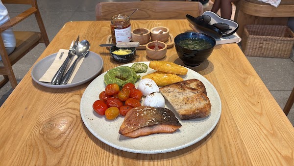 Sarnies カフェ Sukhumvit 4