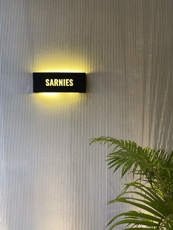 Sarnies カフェ Sukhumvit 3