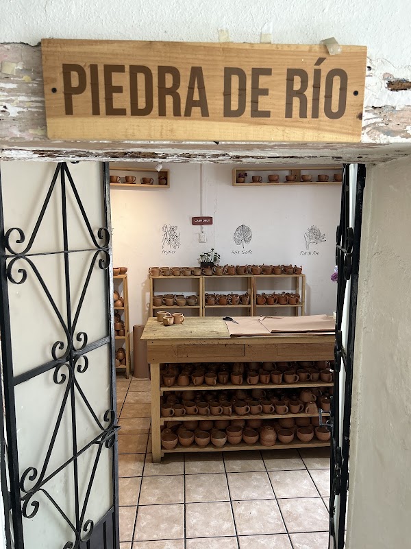 Piedra de Río Tiendita de Barro