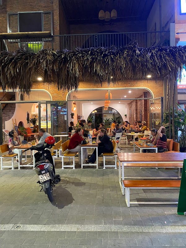 Roots Plant-Based Cafe - Healthy vegan restaurant