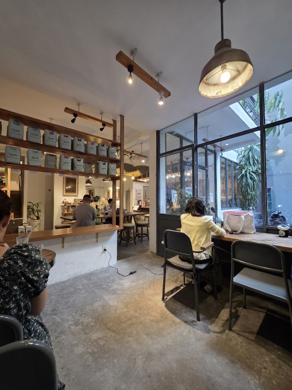 Là Việt Coffee Saigon (Hai Bà Trưng) 2