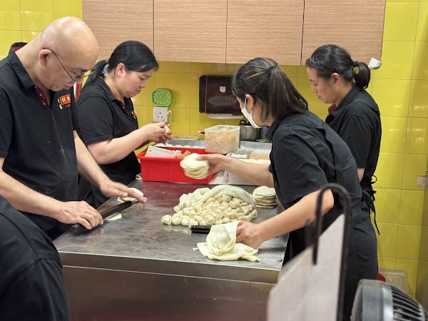 Cheung Hing Kee Shanghai Pan Fried Buns 3
