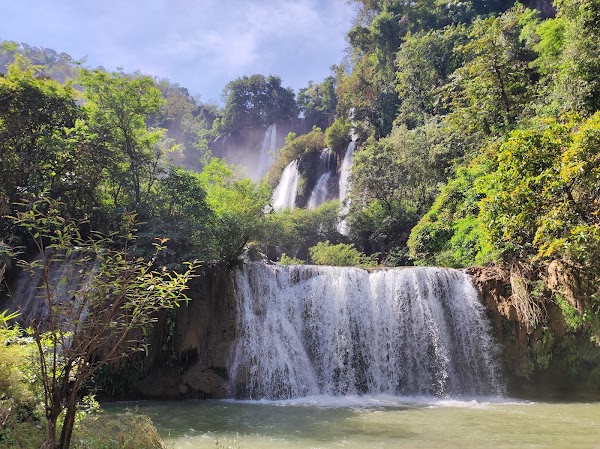 Thi Lo Su Waterfall 5
