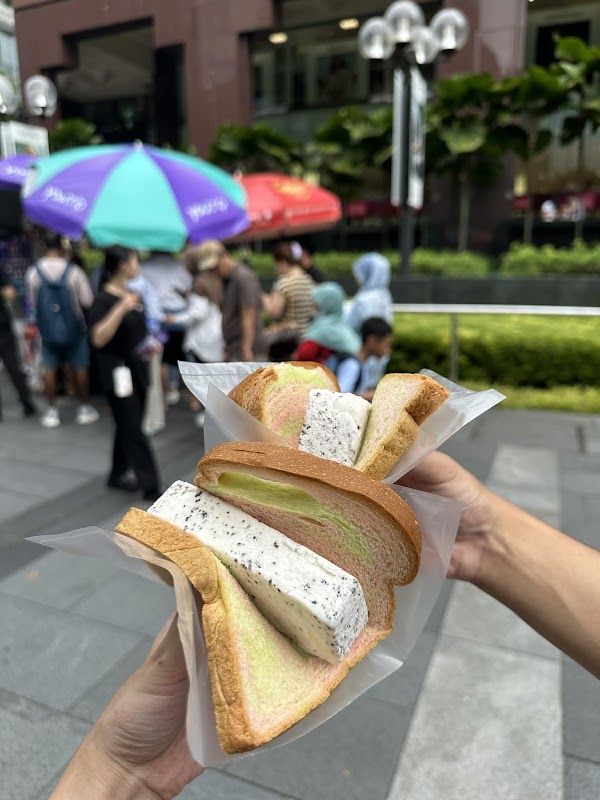 Uncle Chieng Traditional & Wafer ice cream 2