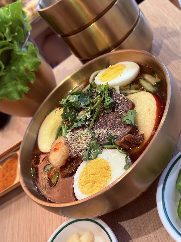 NOODLES BAR 4