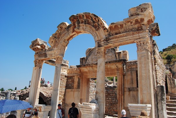 Library of Celsus 4