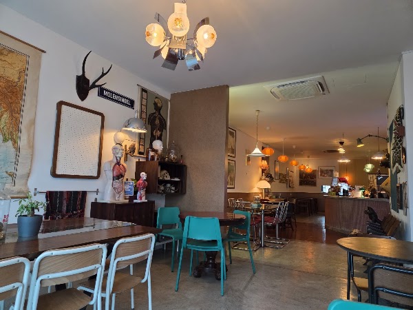 Rowan & Betty Cafe 3