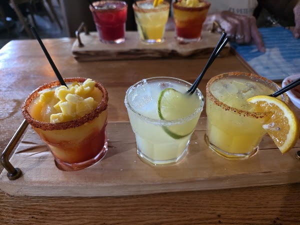Tonas Margarita Bar Mexican Restaurant 4