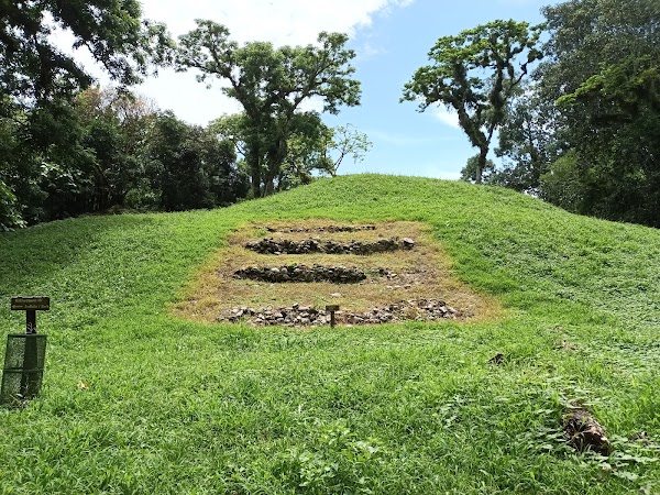 Parque Arqueológico Los Naranjos