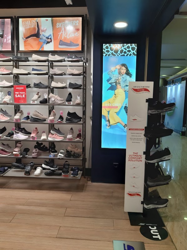SKECHERS 2