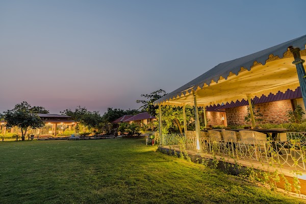 Hotel Surpura Bagh