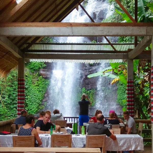 Golden Valley Waterfalls 4