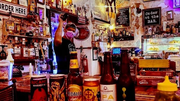 Deshistoria: Birra & Empanadas (Bar de Empanadas)