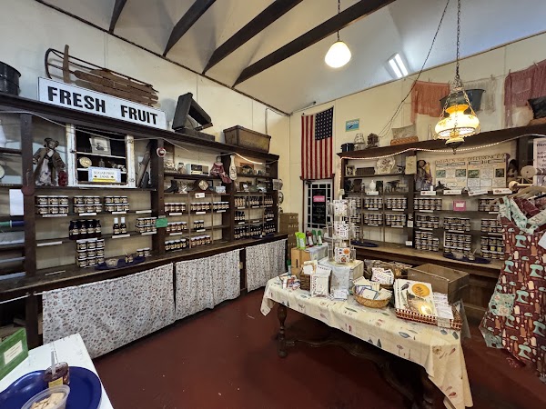 Apple Valley Country Store 1