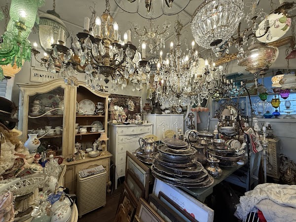 Itaewon Antique Furniture Street 3