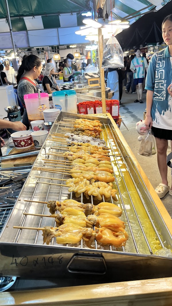 Liabduan Danneramit Night Market 3