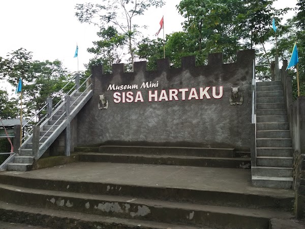 Stonehenge Yogyakarta 3