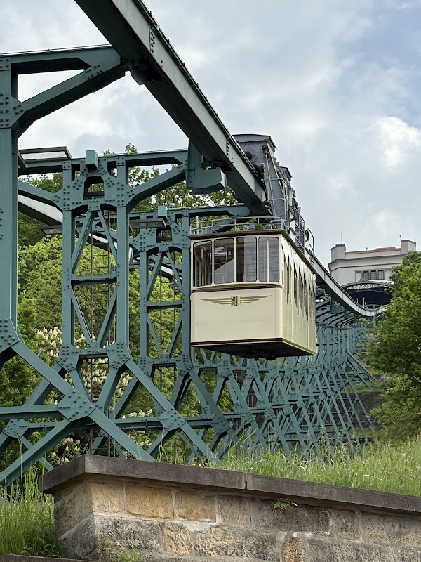 Dresden Suspension Railway 1