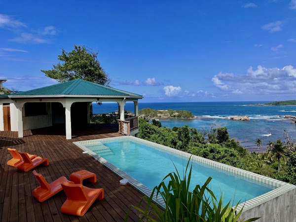 Sea Cliff Eco-Cottages & Gin Distillery