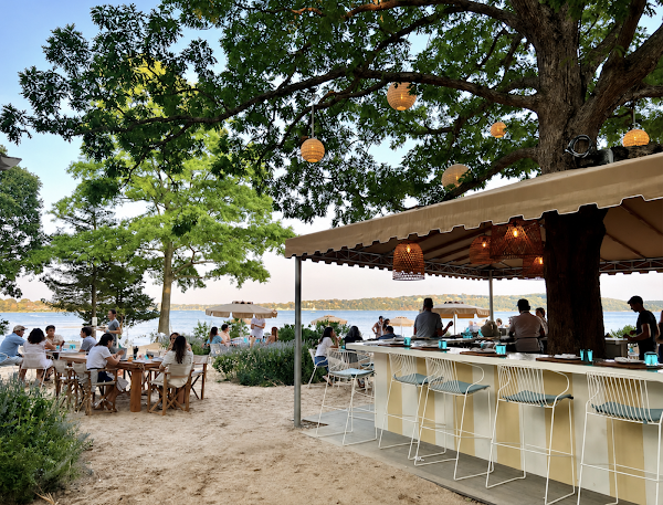 Eddie’s at Silver Sands