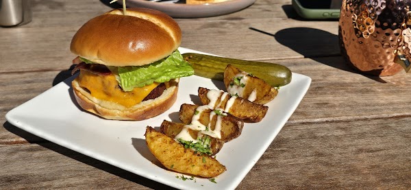 Woodcutter's Blanket - Bar & Brewery 4