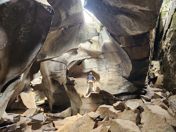 Grottos Trail